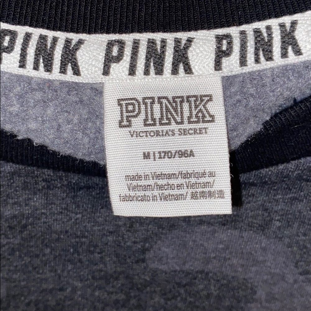 Victoria’s Secret pullover - Picture 3 of 4